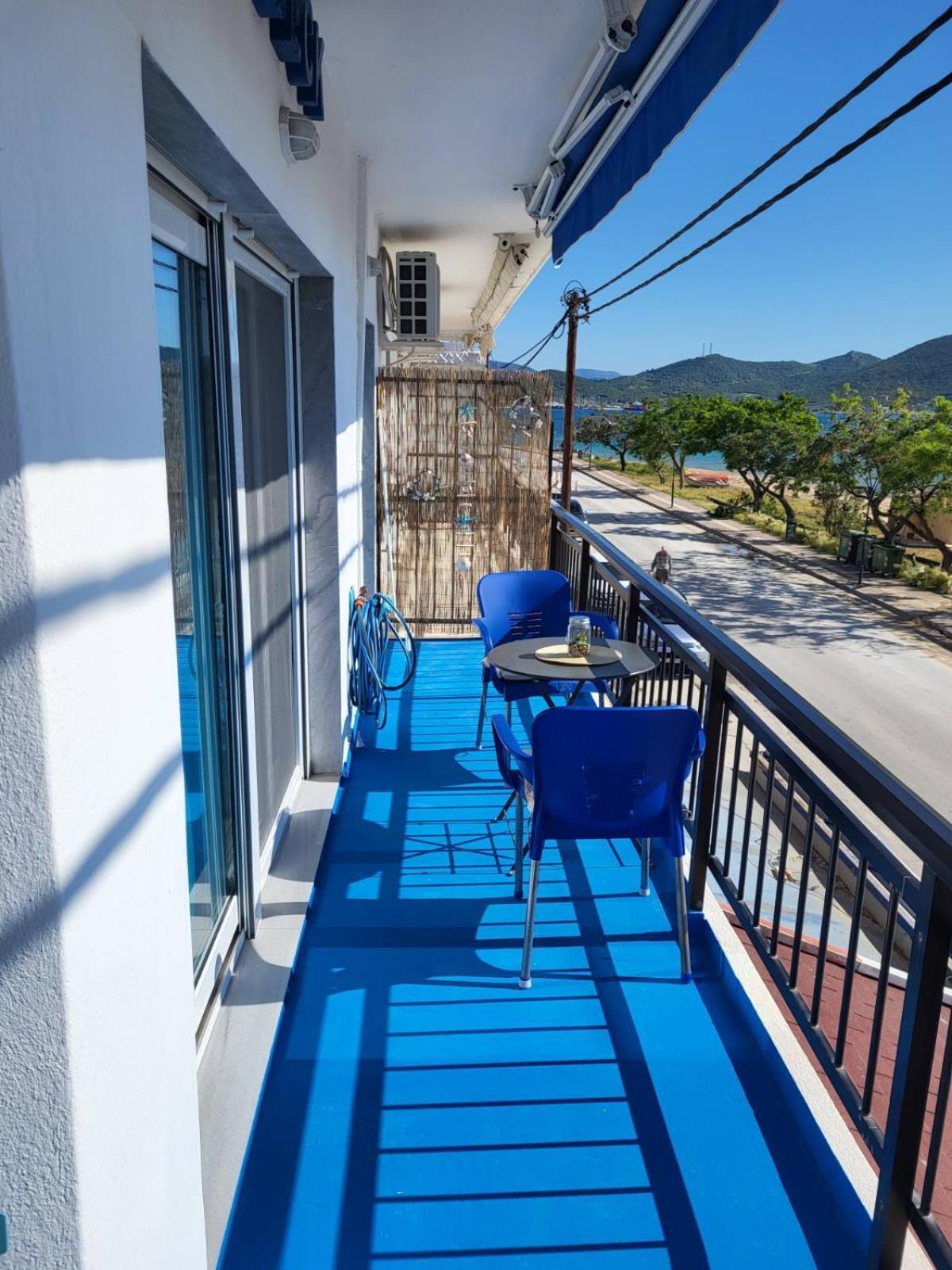 Upper Deck Apt. Apartment Nea Peramos  Ngoại thất bức ảnh