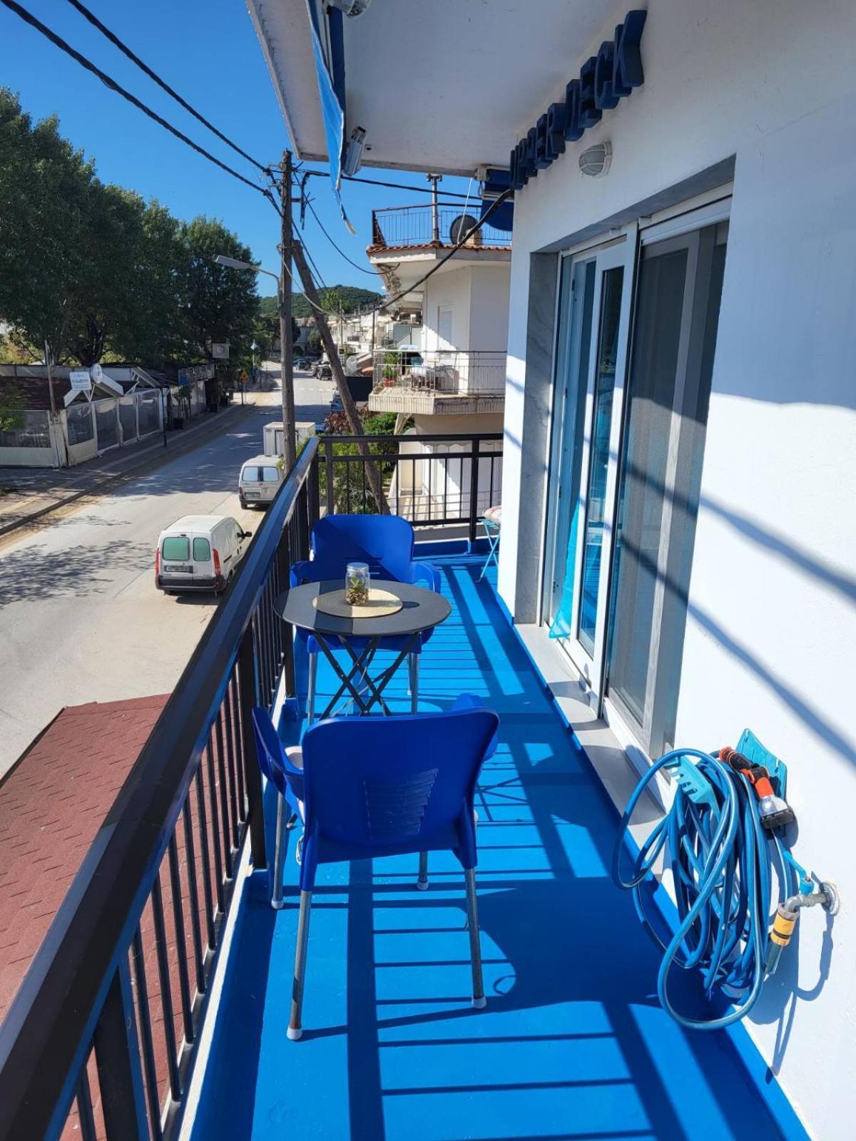 Upper Deck Apt. Apartment Nea Peramos  Ngoại thất bức ảnh